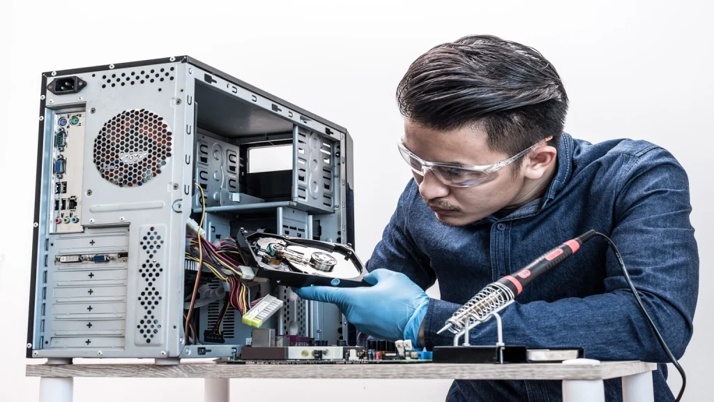 Gründe warum man eine Festplatte nicht selber reparieren sollte um Daten zu retten.