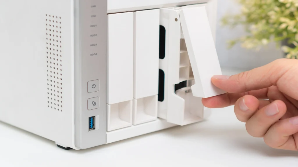 Datenrettung von einem NAS-Server bringt in der Handhabung und Datenwiederherstellung einige Besonderheiten mit sich.