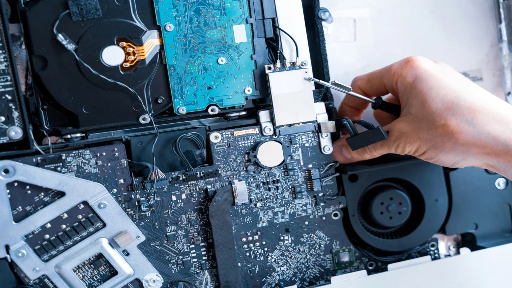 Meist muss eine defekte Festplatte repariert werden um an die Daten zu kommen.